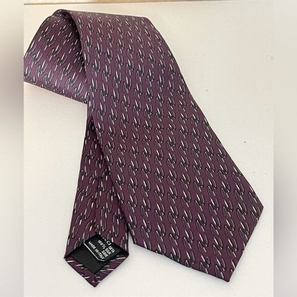 Gucci silk Tie in a purple geometric pattern EUC Tie - Picture 1 of 8